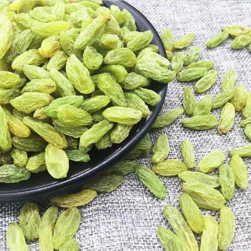 So sánh nho khô Tân Cương và nho Mỹ: Chất lượng – Giá thành